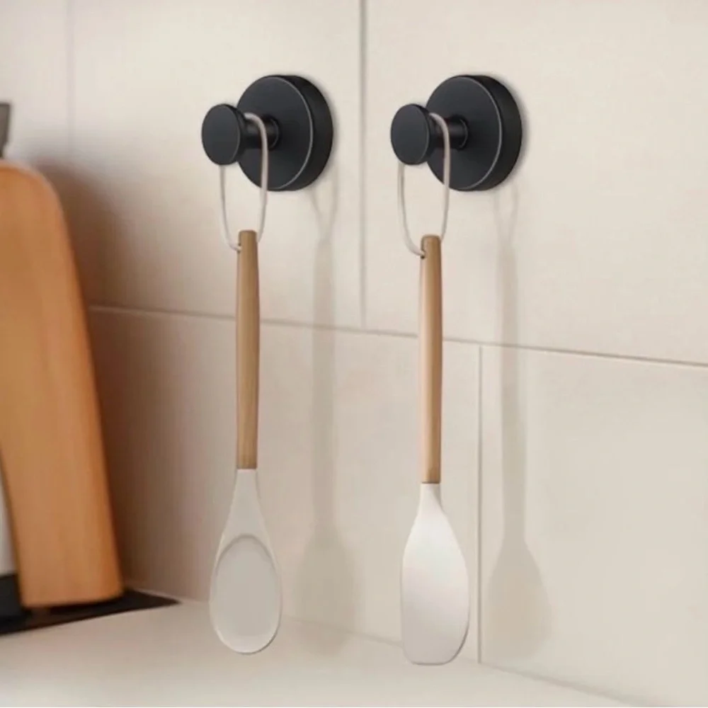 💞 New Black Anti-Rust Suction Wall Hook for Bath